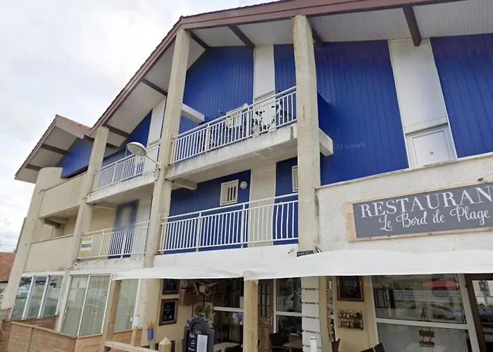 Daire Vagues & Bord De *