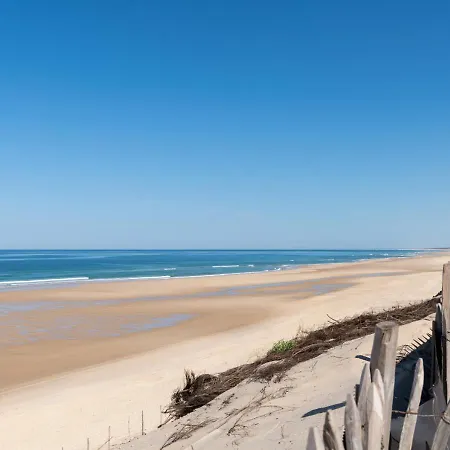 Vagues & Bord De Lägenhet *